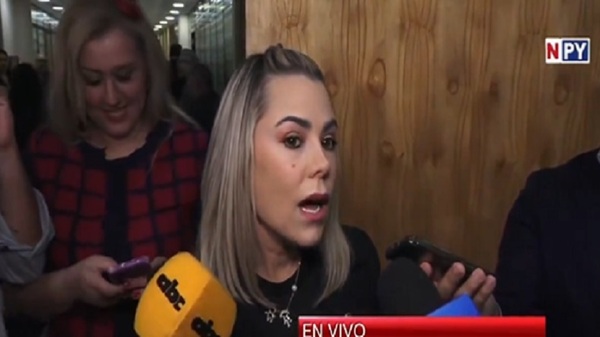 Lizarella Valiente afirma que dinero está - Noticias Paraguay