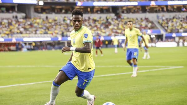 Conmebol: El VAR se equivocó al no señalar penal sobre Vinícius