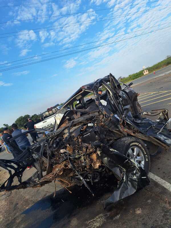 Grave accidente de tránsito en Ñeembucú: dos personas heridas con pronóstico reservado - Megacadena - Diario Digital