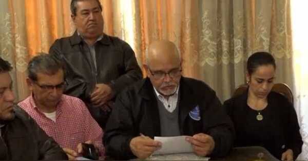 Docentes amenazan con paro hasta que Gobierno los excluya de proyecto de ley de carrera civil