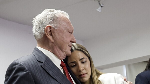 "Despertamos de una pesadilla", dice absuelto jefe del bufete de los Papeles de Panamá