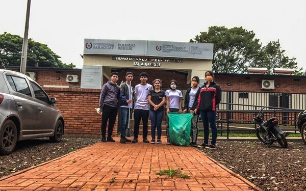 CDE: limpieza y minga ambiental en la Unidad de Salud Isla Guazú