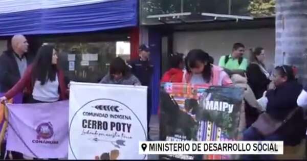 Diario HOY | Grupos de “Ollas Populares” protestan por falta de insumos hace 7 meses: “Pasamos hambre”