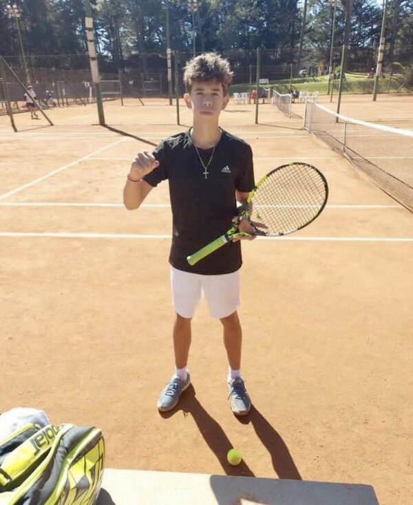 Tenistas juveniles están en cuartos de singles y semis de dobles en Brasil y Bélgica