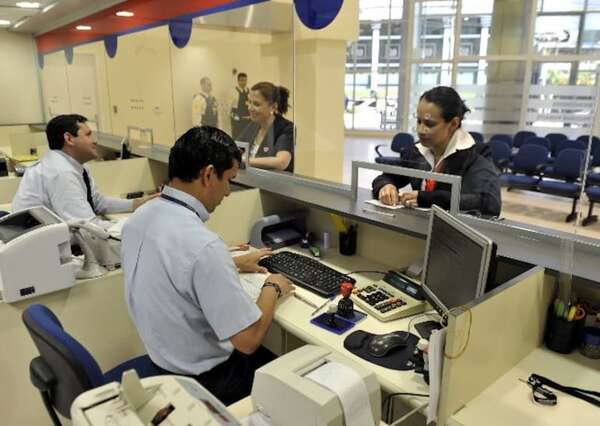 Ganancias crecieron 25%: estos son los bancos que más ganaron en mayo - Economía - ABC Color