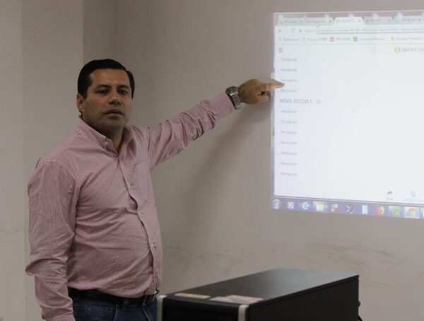 Félix Sosa niega acusaciones de coimas a criptomineras en la ANDE · Radio Monumental 1080 AM