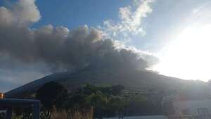 Elevan alerta del volcán italiano Etna por aumento de actividad eruptiva y temblores - Mundo - ABC Color