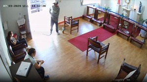 LADRÓN INGRESA A ASALTAR A FELIGRESES