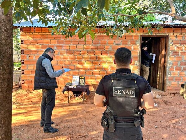 Hermanos dedicados a la venta de chespi fueron capturados por la Senad