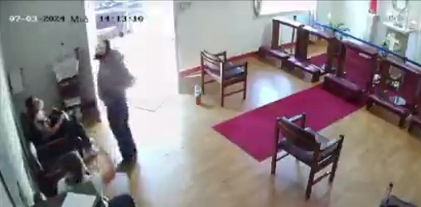 ¡Ya ni rezar se puede! Delincuente con largo estoque atracó en oratorio - Noticias Paraguay