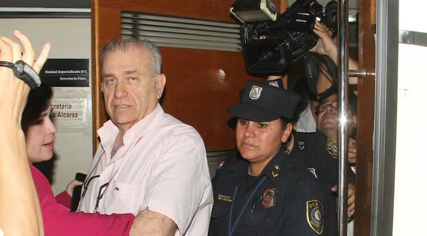Esposa, hijo y nuera de Ramón González Daher, al banquillo de los acusados - Noticiero Paraguay