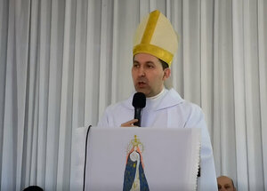 Nuncio Apostólico destaca labor del Padre Julio en su aniversario - Portal Digital Cáritas Universidad Católica