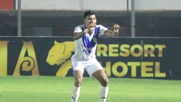 Fredy Vera es presentado en su nuevo club