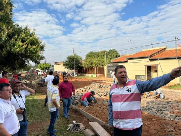 Gobernador verificó avance de obras de empedrado en la fracción Don Bosco