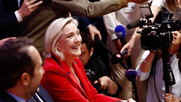 Campaña francesa propone dos opciones de cara al domingo