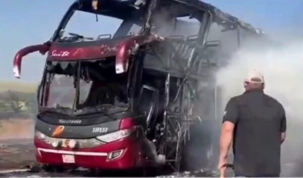 Ómnibus de Cometa Del Amambay se incendió en Brasil
