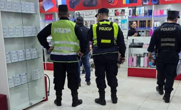 Clausuran local comercial denunciado por estafa
