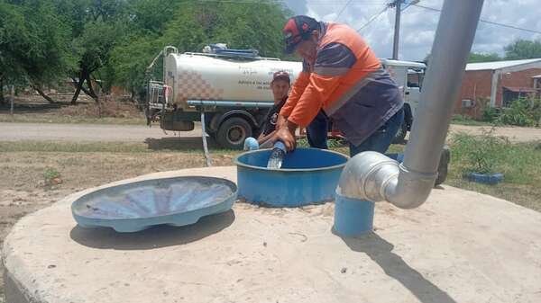 Chaco: bachean y distribuyen agua en comunidades vulnerables - Noticias del Chaco - ABC Color
