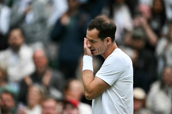 Versus / El adiós de Murray a Wimbledon comienza por una derrota en dobles