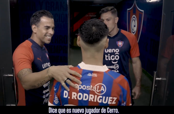 (VIDEO). La singular bienvenida que le hicieron al nuevo refuerzo de Cerro Porteño