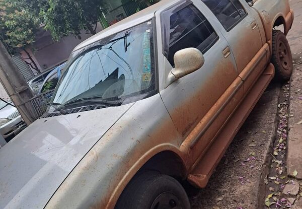 Borracho intentó eludir control policial