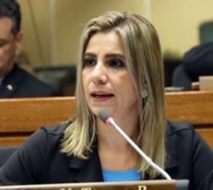 Juzgado remite pedido de desafuero para Roya Torres - Paraguay.com