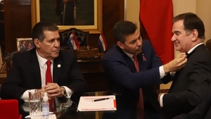 ¿Regalo a Cartes? Penner se afilia a la ANR el día del cumpleaños de HC - Noticias Paraguay