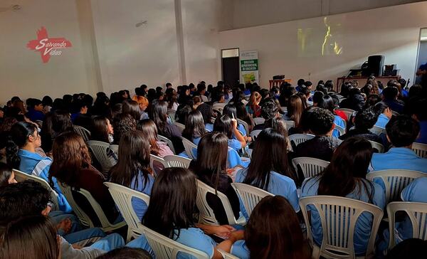 ¡Gran éxito del programa de prevención del suicidio en Santaní! Salvando Vidas transforma vidas de jóvenes