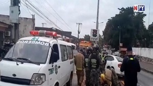 Accidente en Villa Elisa deja a policía gravemente herido - Noticias Paraguay