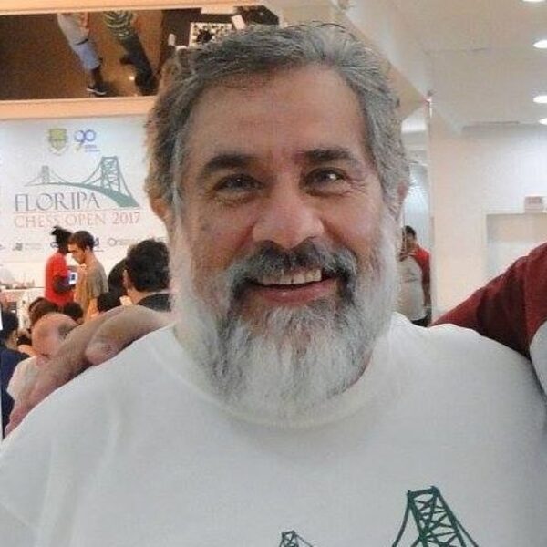 Fallecimiento del profesor Francisco Ochelli, emblema del ajedrez en Paraguay