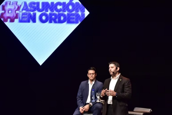 Nenecho rinde cuentas en medio de crisis y ausencias notables