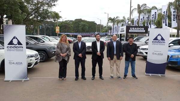 Inauguran la XV edición de la Expo Usados de CADAM en el Pinedo Shopping - Empresariales - ABC Color