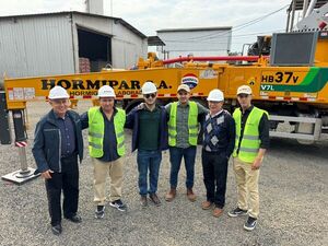 Betonpar realizó la entrega de un equipo 0km a la empresa Hormipar S.A. - Amigo Camionero
