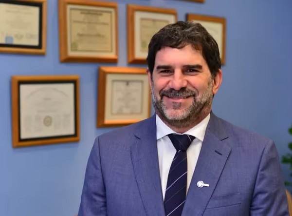 Incan: Prohibición de recetas sin autorización para evitar amparos y controlar medicamentos oncológicos