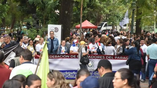 Desactivan paro: docentes y autoridades logran un acuerdo - trece