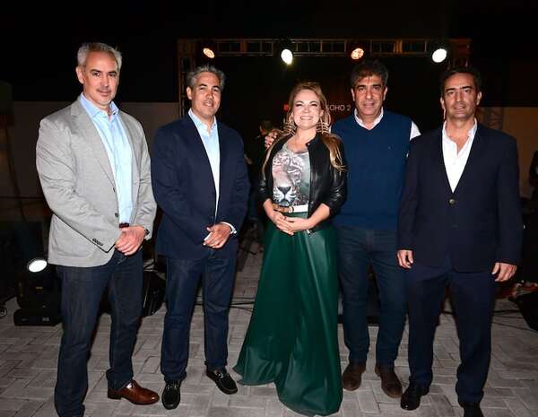 El grupo Invursa inaugura Insignia Soho 2 - Sociales - ABC Color