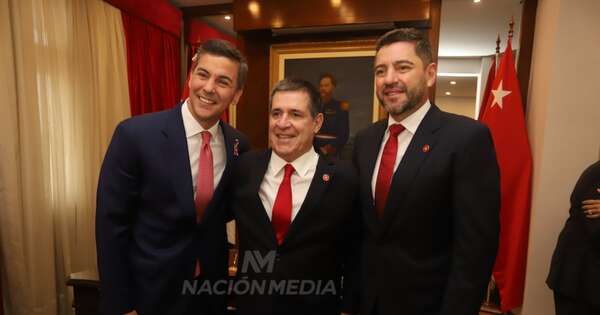 La Nación / Cartes recibió saludos por su cumpleaños en la ANR
