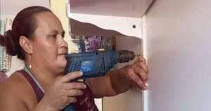 La Nación / Una mujer con “madera” logró superar los prejuicios y triunfa en la carpintería