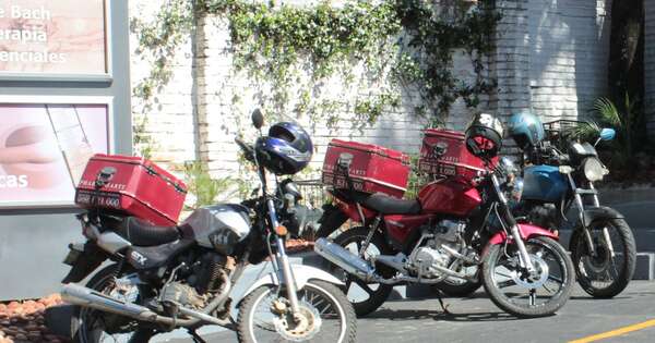 La Nación / Urge establecer una legislación para plataformas de movilidad y de entregas