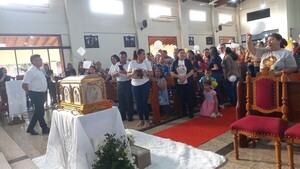 Reliquias de Chiquitunga son exhibidas en Pedro Juan Caballero