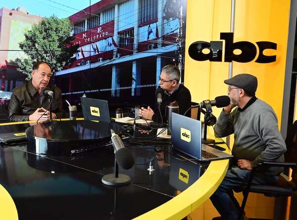 AUDIO: ANR: “Santiago Peña representa a la renovación pero la sensación es que el poder está en otro lugar y no es saludable y creo que las crisis se pueden dar”, afirma Juan Afara - No tiene nombre - ABC Color