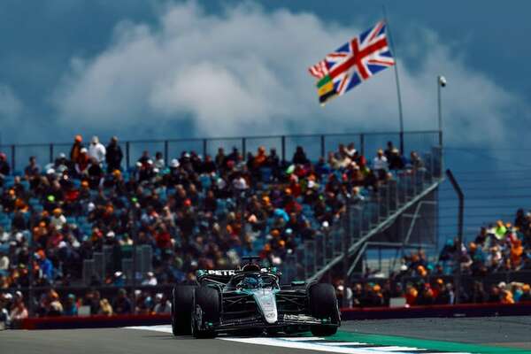 George Russell ganó la pole del Gran Premio de Gran Bretaña - Automovilismo - ABC Color