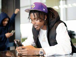 Versus / Jugador recién seleccionado en el draft de la NFL fallece en accidente