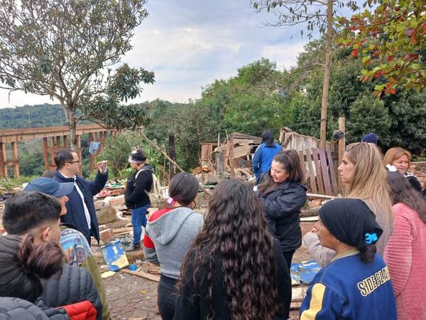 Comisión de DD. HH de Diputados visita zona de desalojo en Ciudad del Este - ABC en el Este - ABC Color