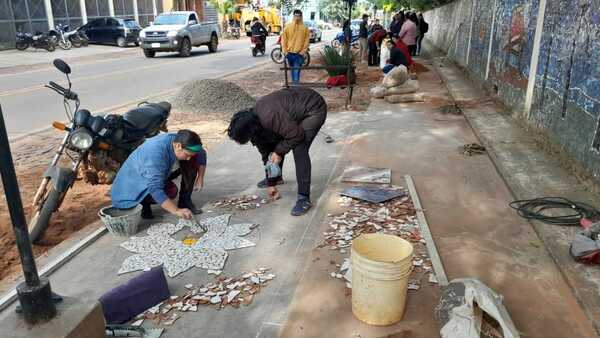 Promueven embellecer espacios públicos con restos de cerámica en Misiones