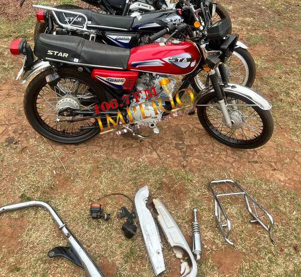Policía detiene a un joven de 19 años en Jardín Aurora con dos motocicletas hurtadas