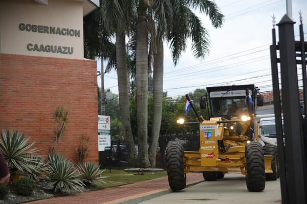 Caaguazú recibió nueva flota de maquinarias viales adquiridas por Itaipu - ADN Digital