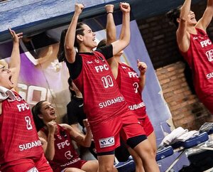 Félix Pérez cobra vuelo en alas de Paloma Niz y gana primera pulseada por el título