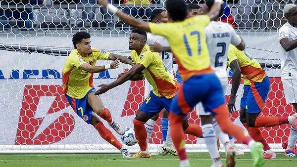 Colombia se da un festín para avanzar a semifinales