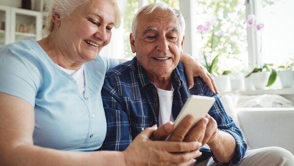 Adultos y tecnología: Cómo aprender uso de aplicaciones